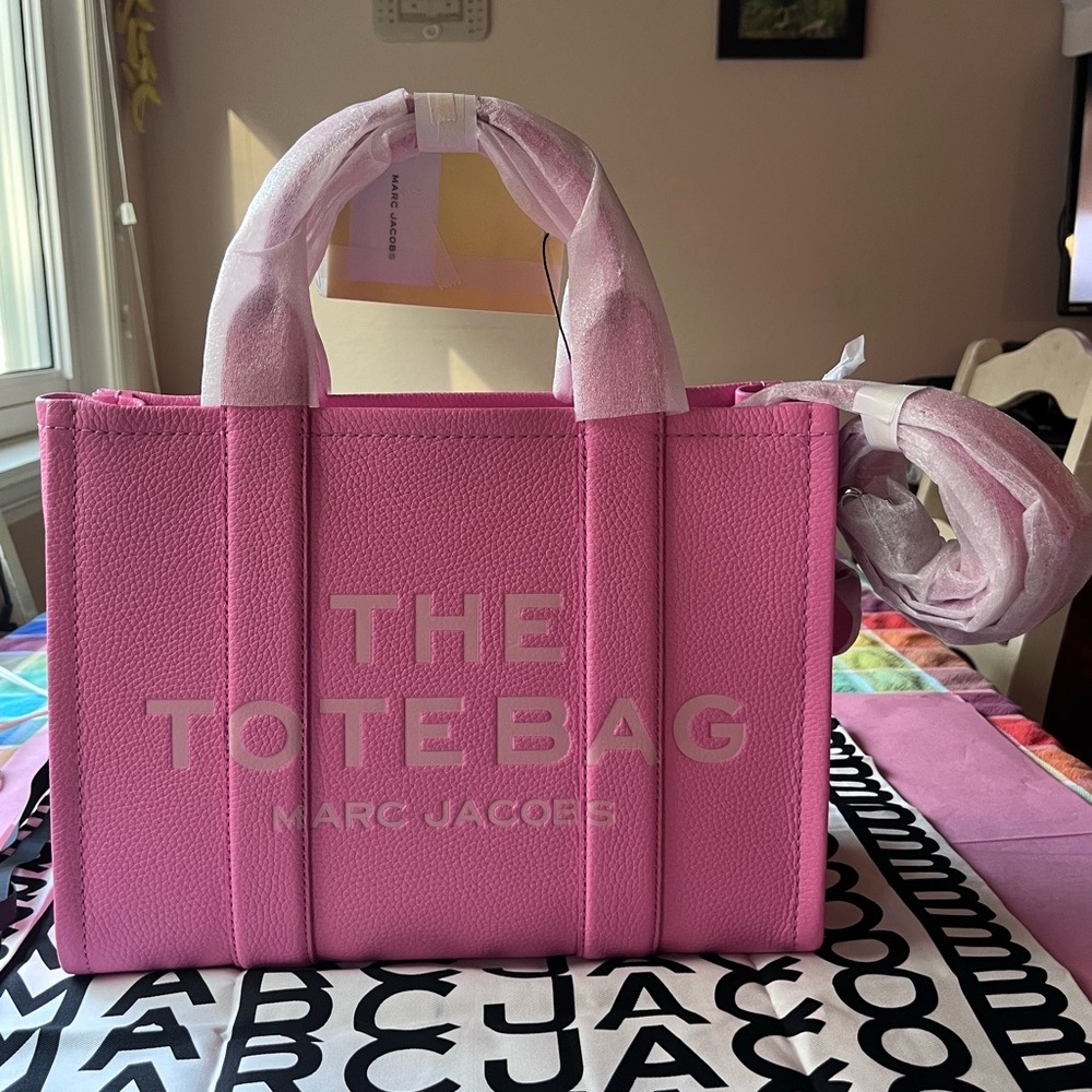 🌸 MARC JACOBS THE LEATHER MEDIUM TOTE BAG 🌸 NWT 🌸